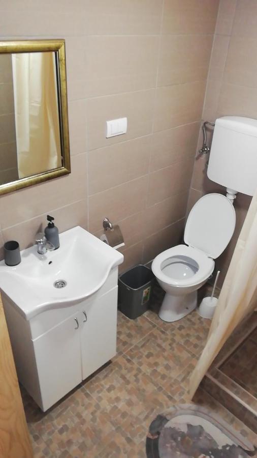 Apartman Romy Pančevo Esterno foto