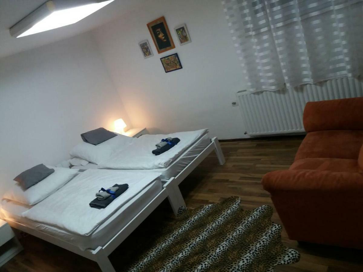 Apartman Romy Pančevo Esterno foto